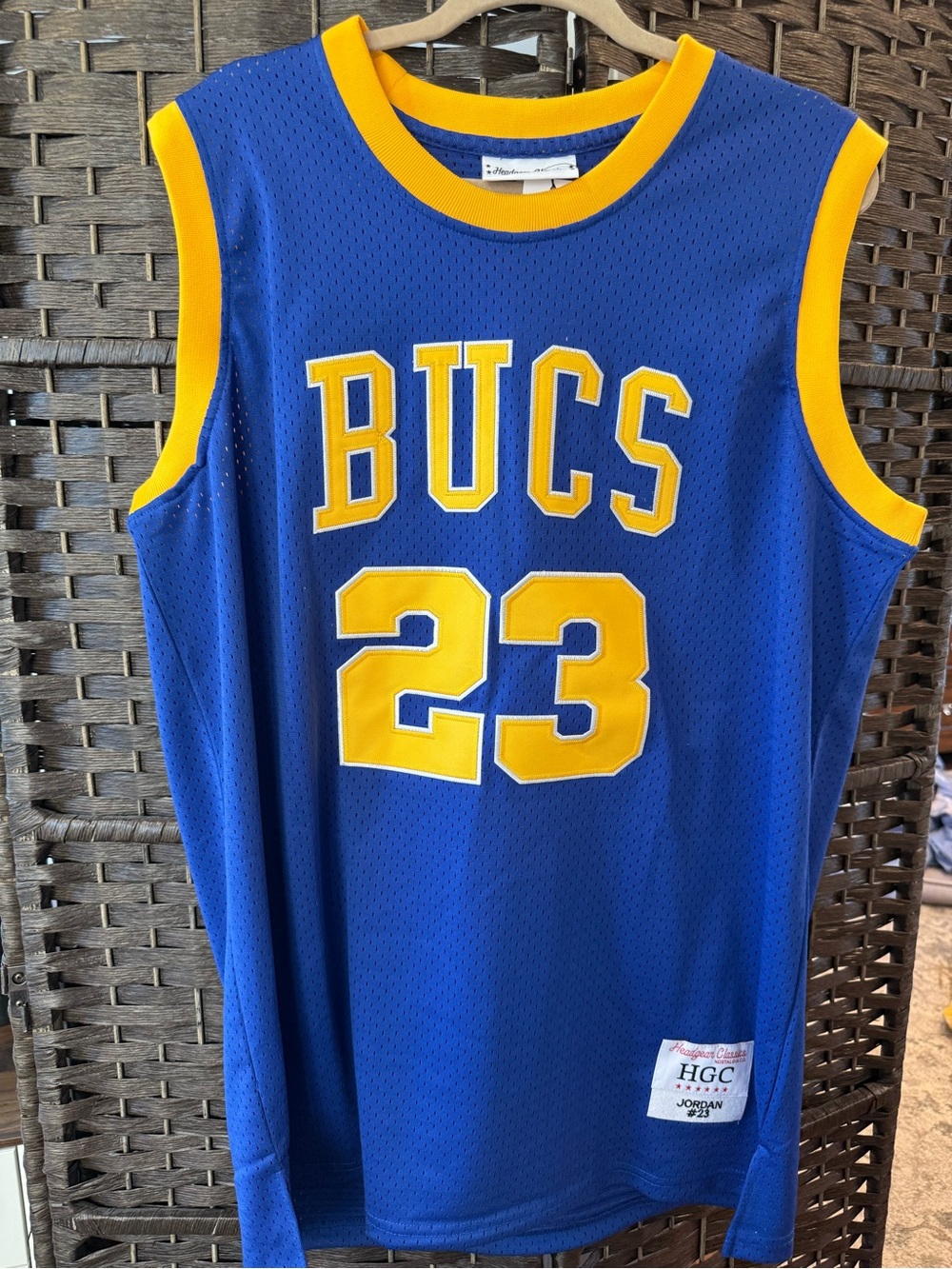 NWT 2XL *SOLD OUT ONLINE*MICHAEL JORDAN LANEY HIGH SHOOL 23